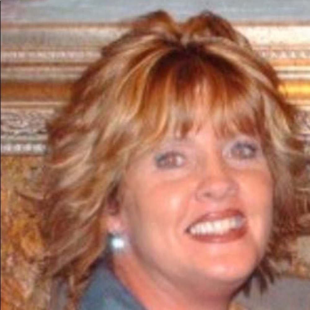 Meet your Posher, Carrie